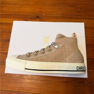 New in box Authentic Christian Dior Walk in Dior  High-Top Sneakers size 40
